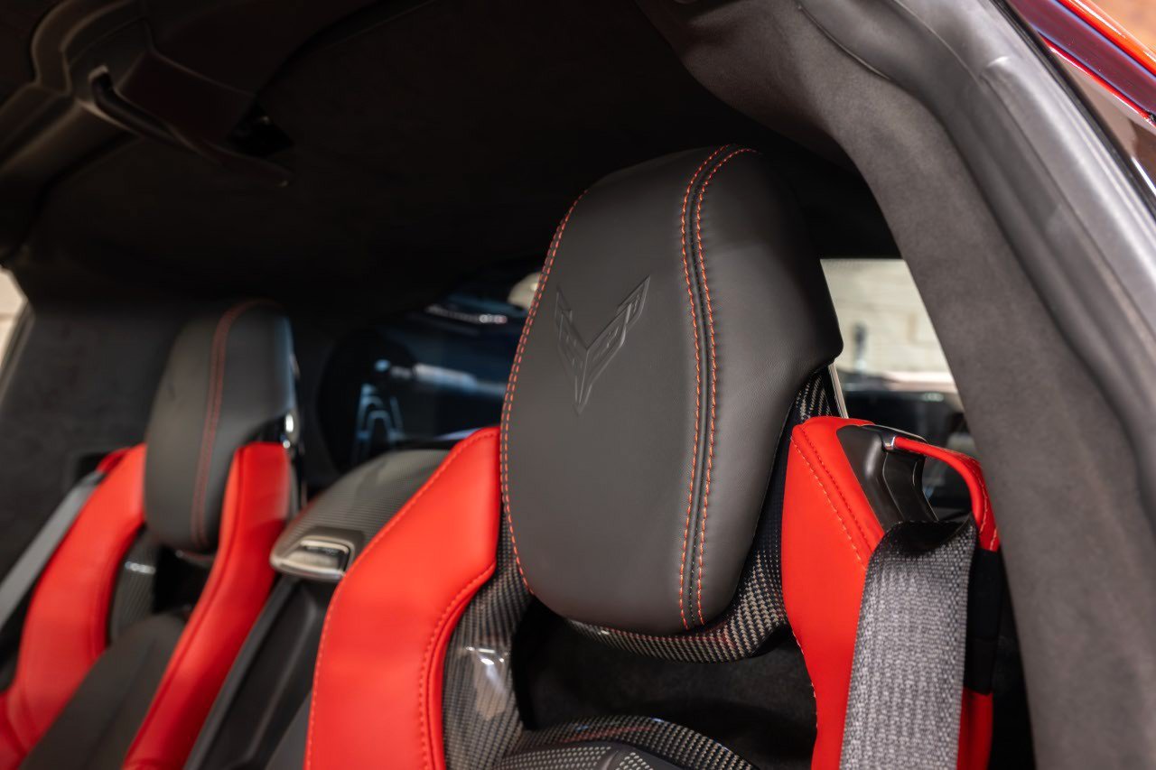 Used 2025 Chevrolet Corvette Stingray Premium Cpe w/ Z51 Performance Package RWD image 33