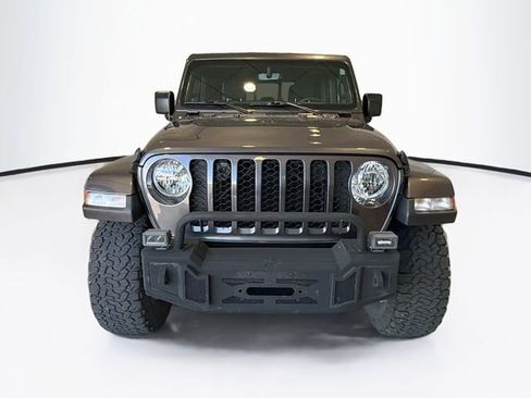 Used 2023 Jeep Gladiator Sport image 2