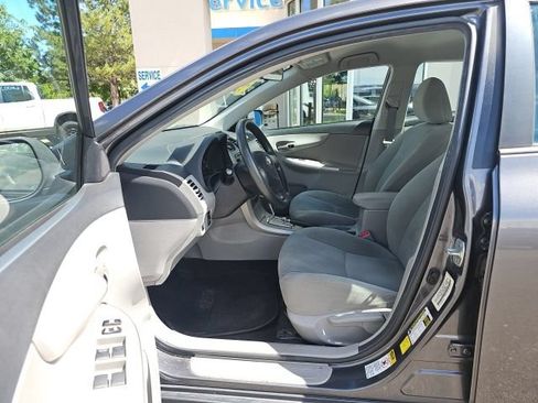 Used 2012 Toyota Corolla LE FWD image 9