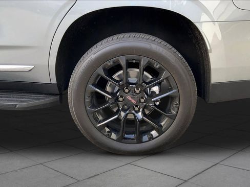 New 2026 GMC Yukon Elevation w/ Elevation Premium Package AWD/4WD image 11