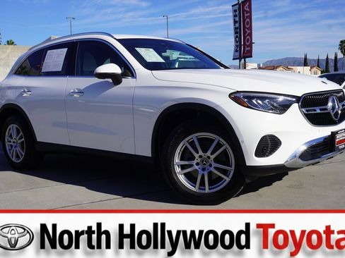 Used 2024 Mercedes-Benz GLC 300 image 1