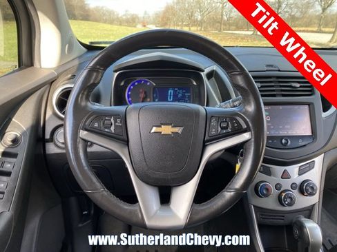 Used 2016 Chevrolet Trax LT w/ LT Convenience Package image 19