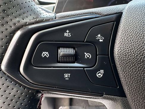 Certified 2024 Chevrolet Trax RS w/ Driver Confidence Package image 18