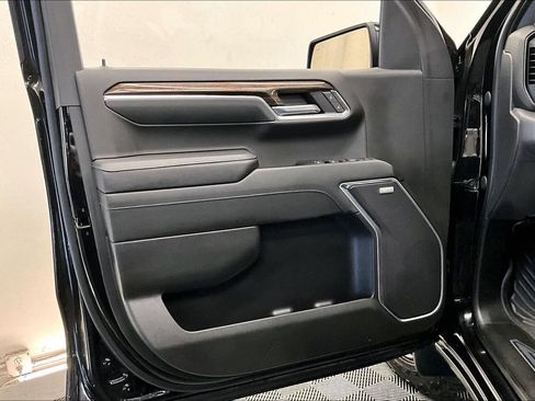 Used 2022 Chevrolet Silverado 1500 LT Trail Boss w/ LT Trail Boss Premium Package AWD/4WD image 24