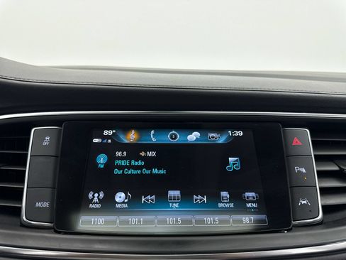 Used 2019 Buick Enclave Avenir w/ Avenir Technology Package FWD image 5
