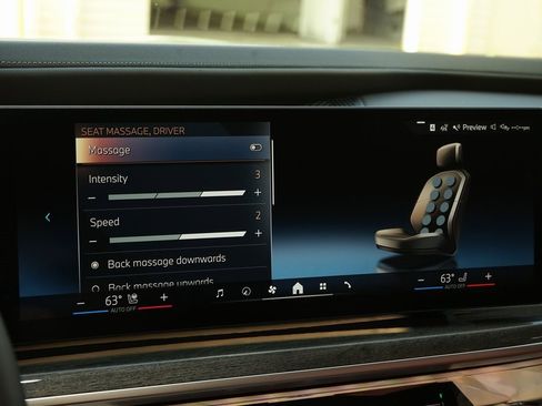 Used 2023 BMW 760i xDrive w/ Executive Package image 13