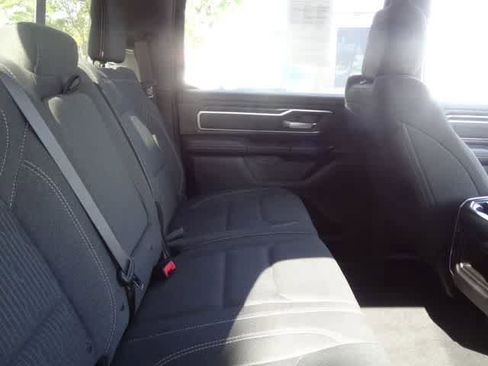 Used 2019 RAM 1500 Big Horn AWD/4WD image 12