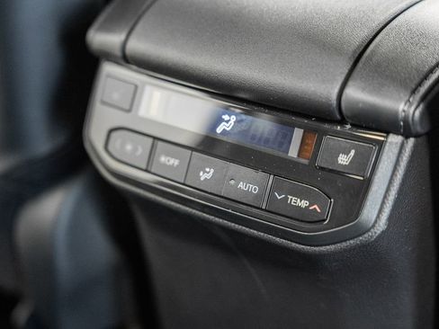 New 2026 Toyota Highlander Platinum image 36