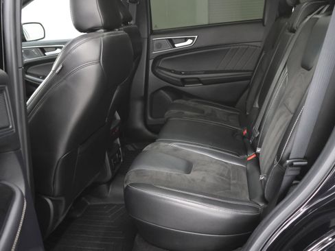Used 2020 Ford Edge ST w/ Equipment Group 401A image 9