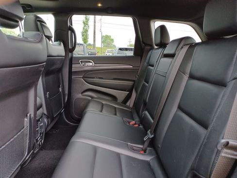 Used 2021 Jeep Grand Cherokee Limited AWD/4WD image 28