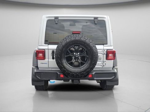 Used 2024 Jeep Wrangler Unlimited image 24