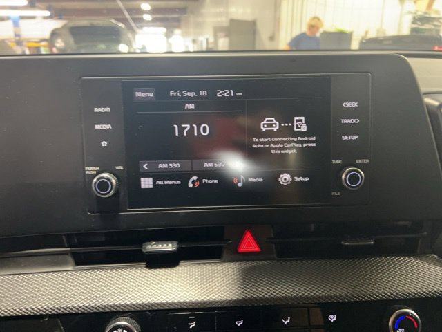 Used 2023 Kia Sportage LX AWD/4WD image 6