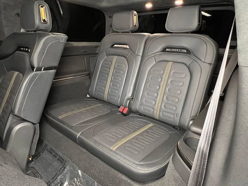 Used 2024 Rivian R1S Adventure AWD/4WD image 19