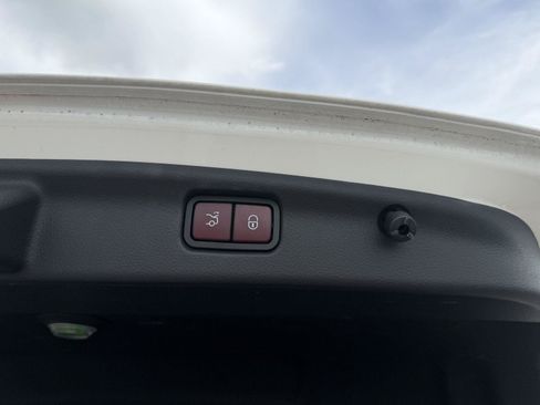 Certified 2023 Mercedes-Benz C 300 4MATIC Sedan image 24