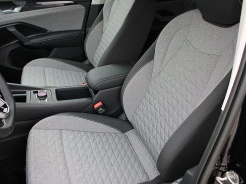 New 2025 Volkswagen Tiguan S FWD image 4