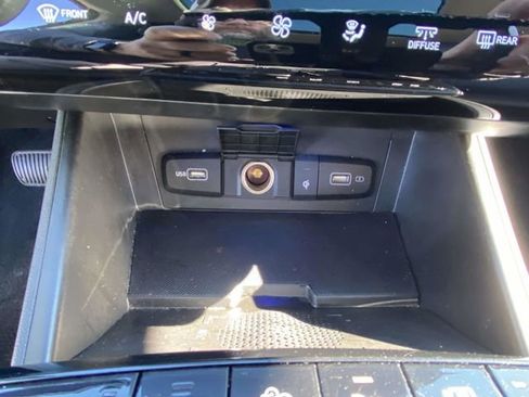 Used 2024 Hyundai Tucson Limited image 21