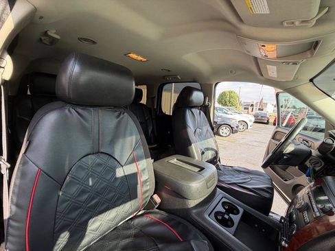Used 2014 Chevrolet Tahoe LT RWD image 27
