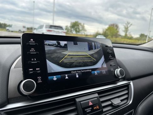 Used 2022 Honda Accord Touring image 30