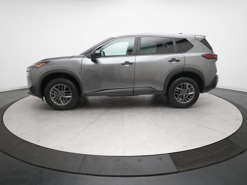Used 2023 Nissan Rogue S AWD/4WD image 23