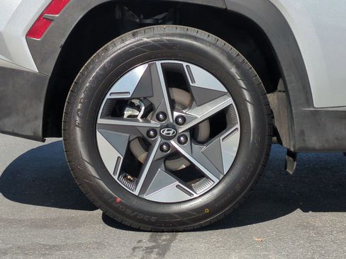 Certified 2025 Hyundai Tucson SEL FWD image 9
