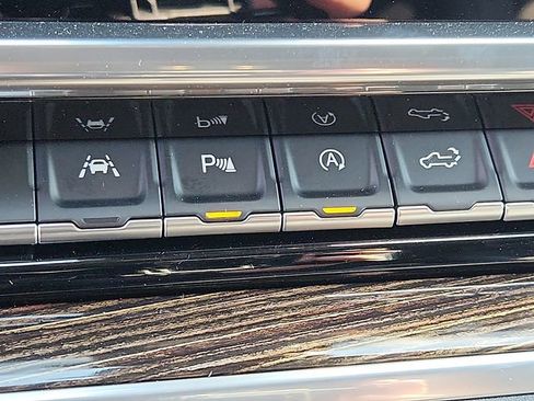 New 2026 GMC Sierra 1500 SLE w/ X31 Off-Road Package AWD/4WD image 16