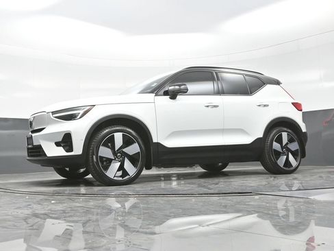 Used 2024 Volvo XC40 Recharge Ultimate w/ Protection Package Premier image 20
