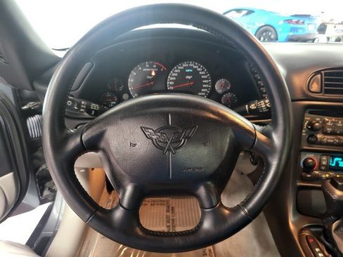 Used 2003 Chevrolet Corvette Coupe RWD image 28