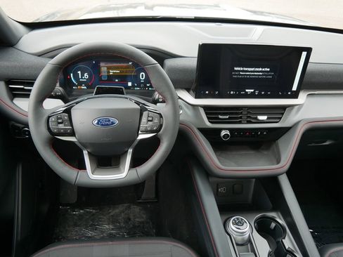 New 2026 Ford Explorer ST-Line w/ ST-Line Street Pack AWD/4WD image 17