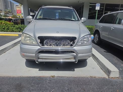 Used 2000 Mercedes-Benz ML 430 4MATIC image 6