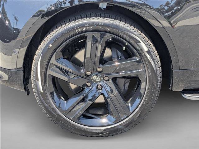 New 2026 Land Rover Discovery Limited Edition AWD/4WD image 10