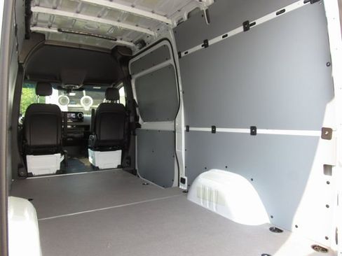 New 2025 Mercedes-Benz Sprinter 2500 image 24