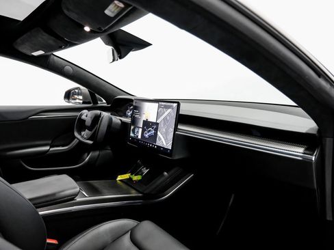 Used 2021 Tesla Model S Plaid image 12