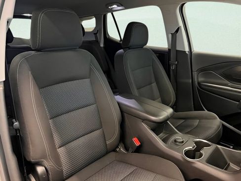 Used 2024 GMC Terrain SLE FWD image 10