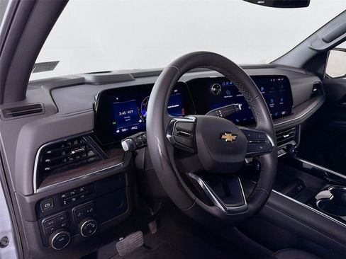 Used 2025 Chevrolet Tahoe LT image 9