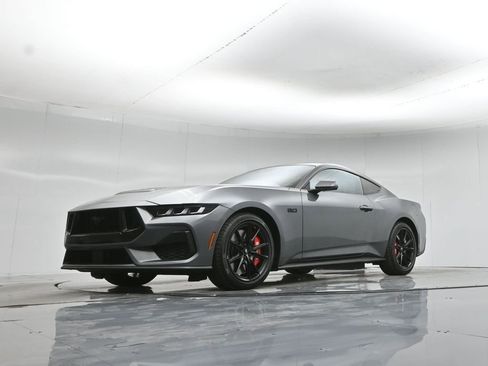 Used 2024 Ford Mustang GT Premium image 43