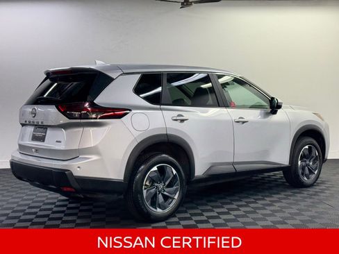 Certified 2025 Nissan Rogue SV image 2