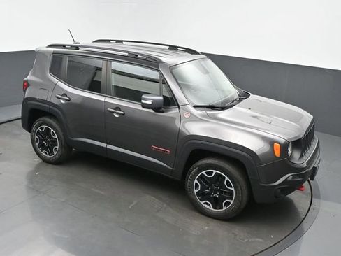 Used 2016 Jeep Renegade Trailhawk image 44