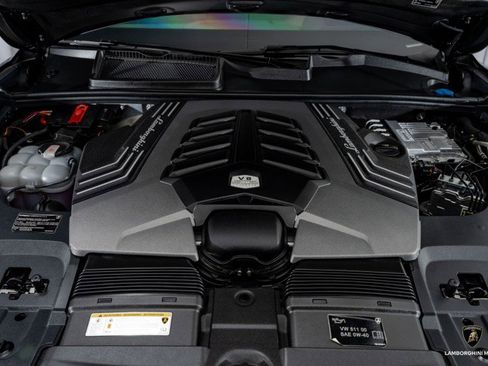 Used 2024 Lamborghini Urus S image 6