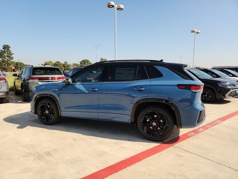 New 2026 Volkswagen Tiguan SE R-Line FWD image 4