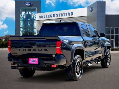 Used 2024 Toyota Tacoma TRD Off-Road image 4