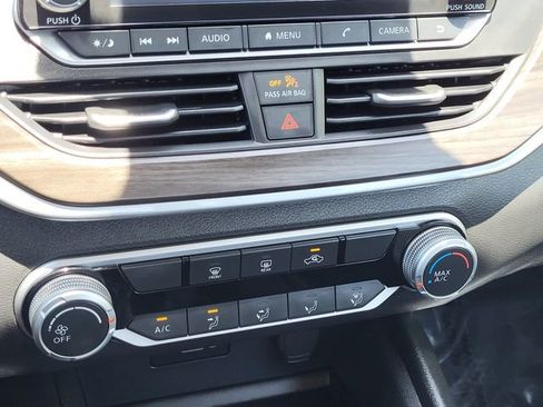 Certified 2025 Nissan Altima 2.5 SV FWD image 15