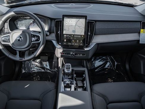 New 2026 Volvo XC90 B6 Plus w/ Protection Package image 20