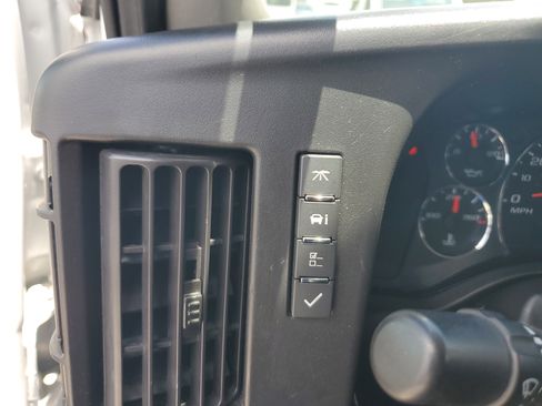 Used 2023 GMC Savana 2500 w/ Driver Convenience Package image 22