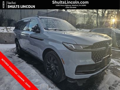 New 2025 Lincoln Navigator Reserve w/ Jet Appearance Package