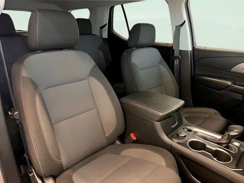 Used 2021 Chevrolet Traverse LT w/ LPO, Floor Liner Package AWD/4WD image 15