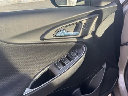 Used 2024 Chevrolet Malibu LT image 18