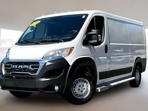 Used 2025 RAM ProMaster 2500 w/ U-Haul Equipment Group FWD image 3