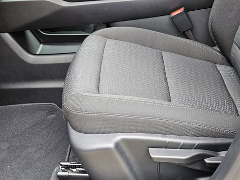 New 2026 Chevrolet Equinox LT w/ Safety and Technology Package FWD image 24