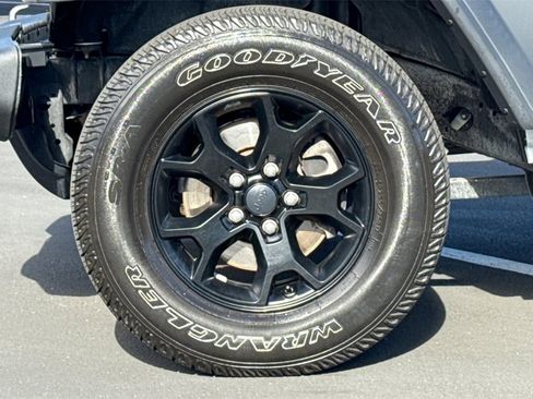 Used 2020 Jeep Wrangler Unlimited Sport image 14