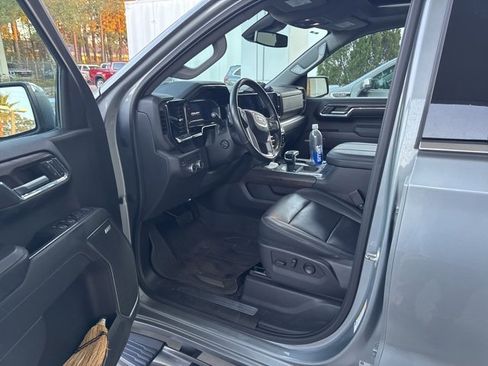 Used 2023 GMC Sierra 1500 SLT w/ SLT Premium Plus Package image 4